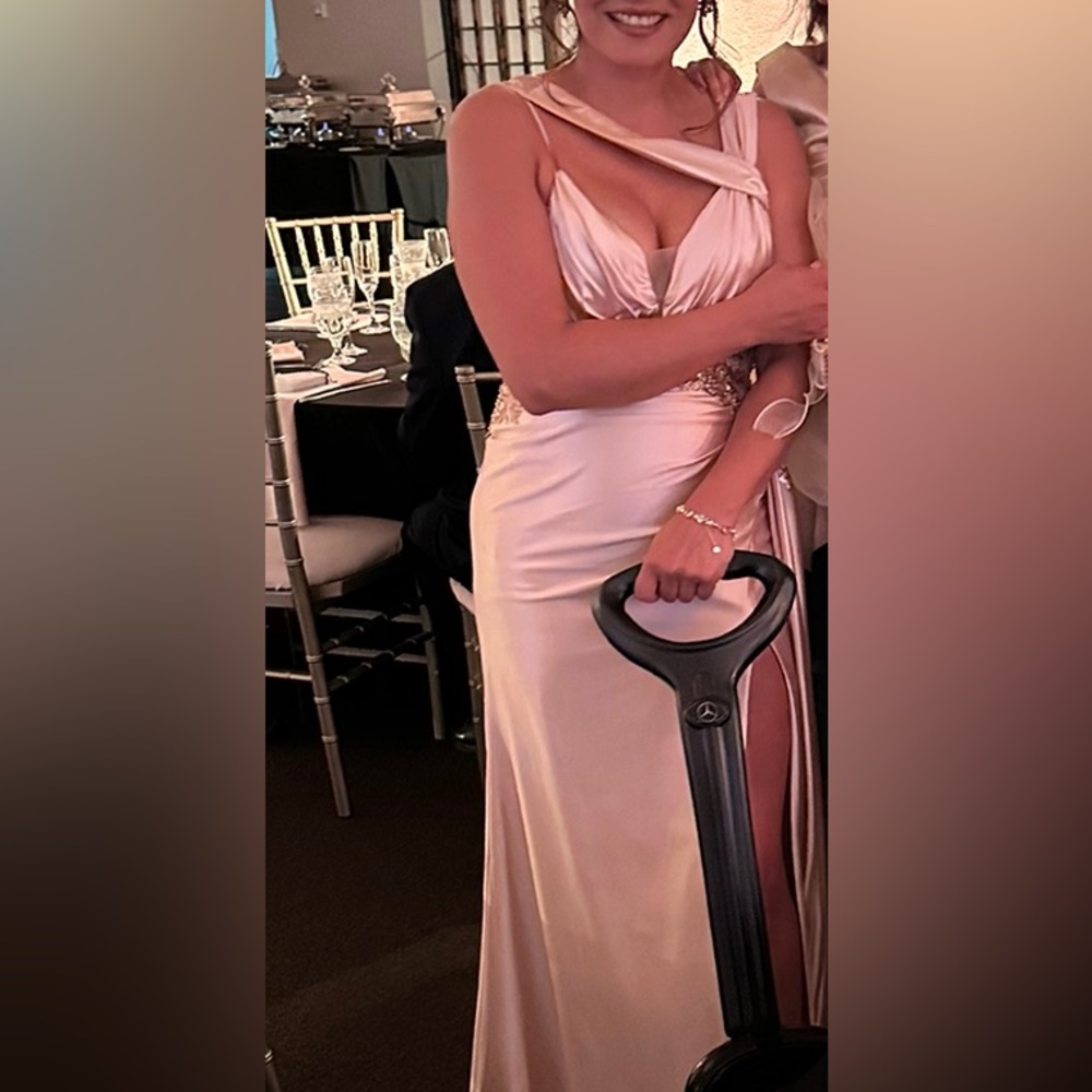 Champagne Maid of Honor or Bridesmaid dress satin gold detail, size 6 with train - Picture 8 of 11